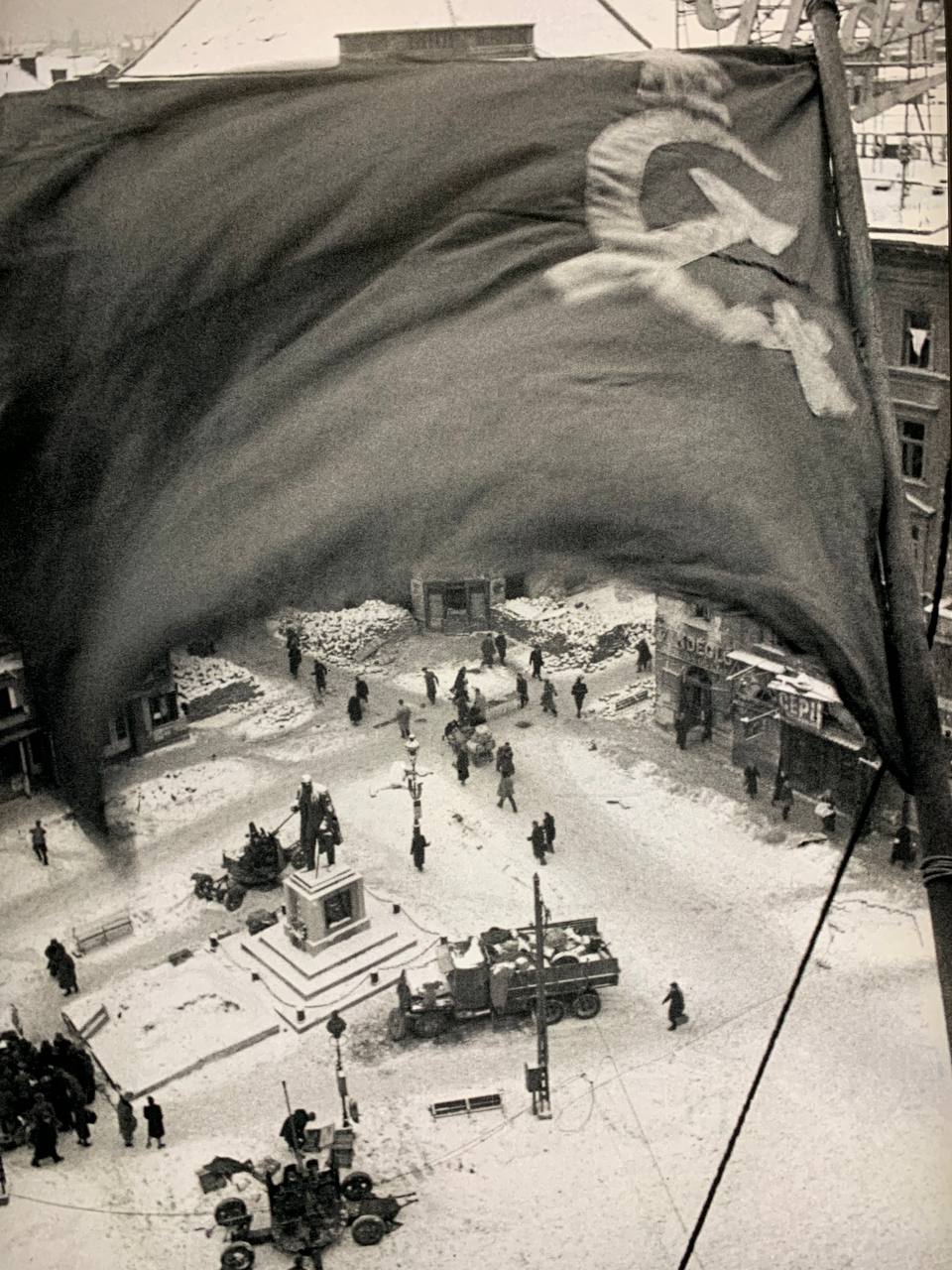 Евгений Халдей: выставка фотографий знаменитого фотографа в Москве —  29.05.2023 — Статьи на РЕН ТВ