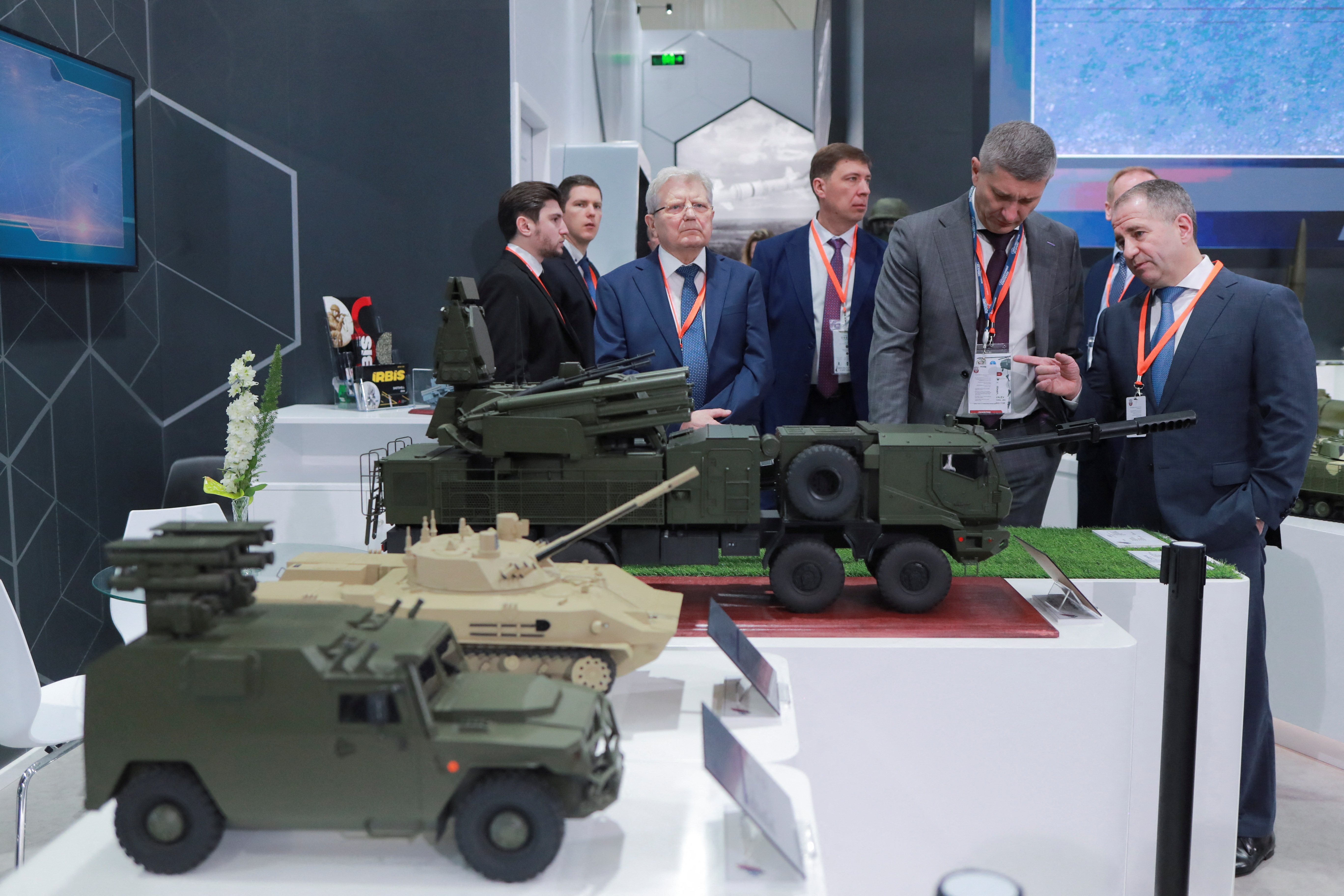 Выставка IDEX 2023 в Абу-Даби: какое новейшее оружие представила РФ —  20.02.2023 — Статьи на РЕН ТВ