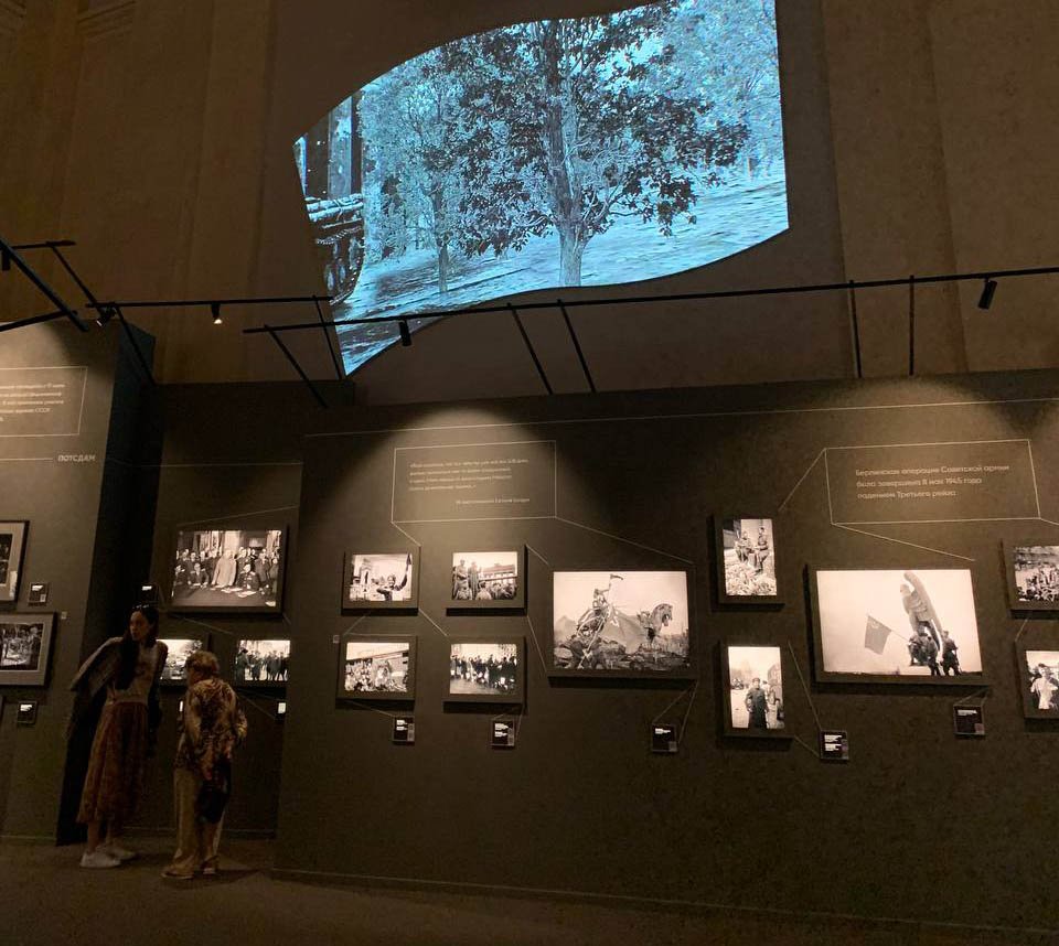 Евгений Халдей: выставка фотографий знаменитого фотографа в Москве —  29.05.2023 — Статьи на РЕН ТВ