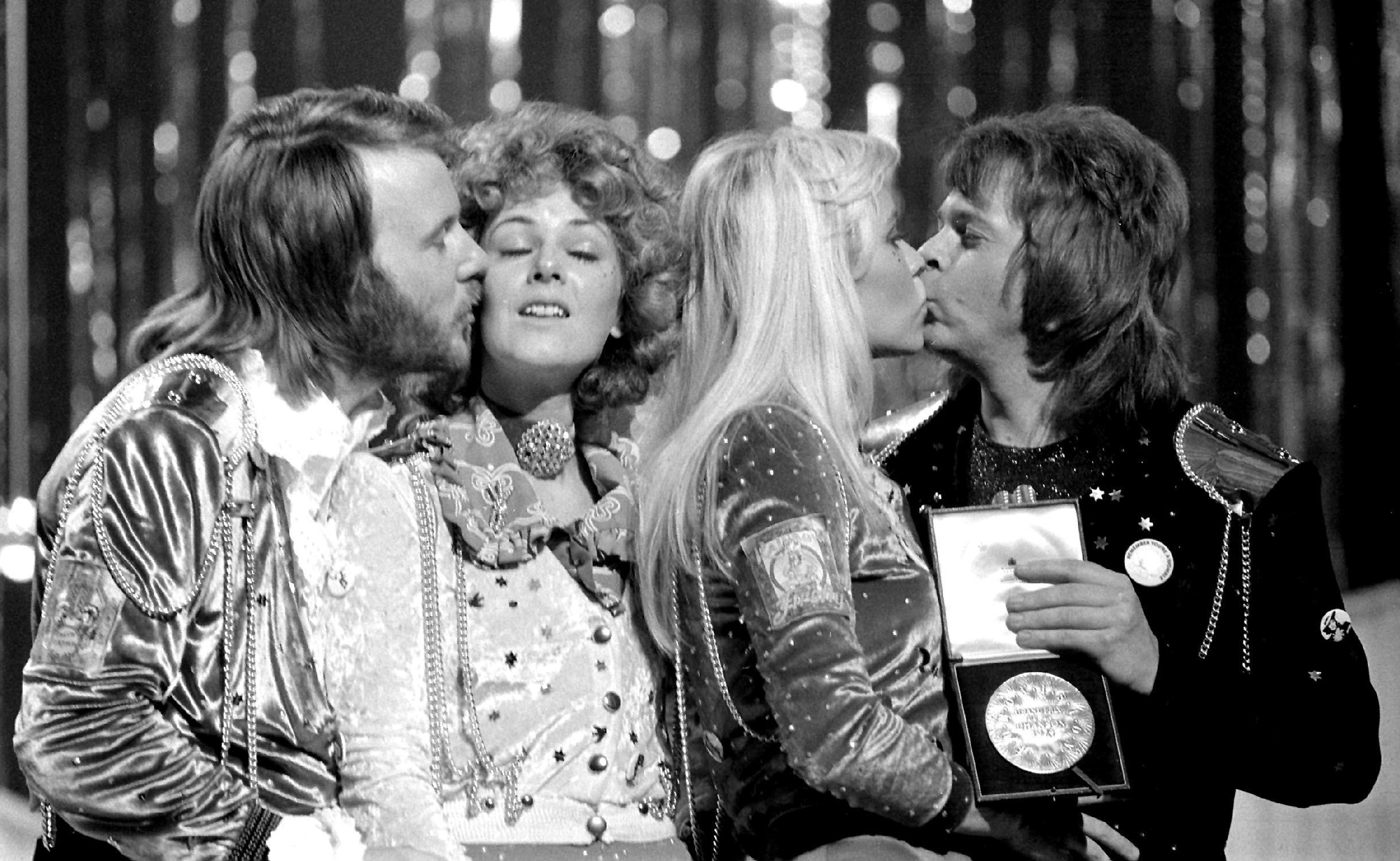 Авва это. Группа ABBA. Группа Авва Бьорн Ульвеус. ABBA Waterloo 1974 Евровидение. Абба группа 1971.