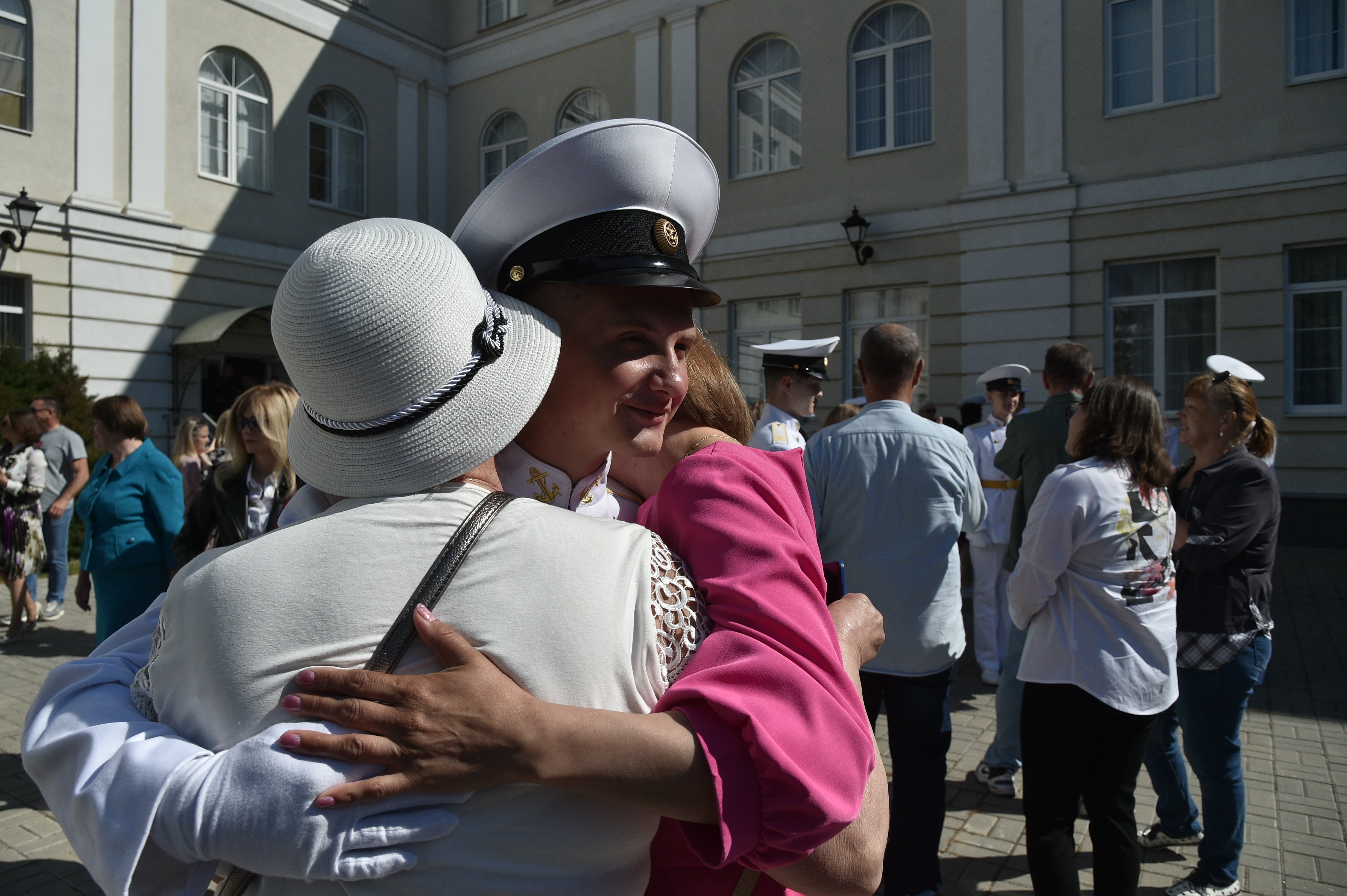 Последний звонок: история, традиции и обычаи в разных регионах мира —  16.05.2024 — Статьи на РЕН ТВ