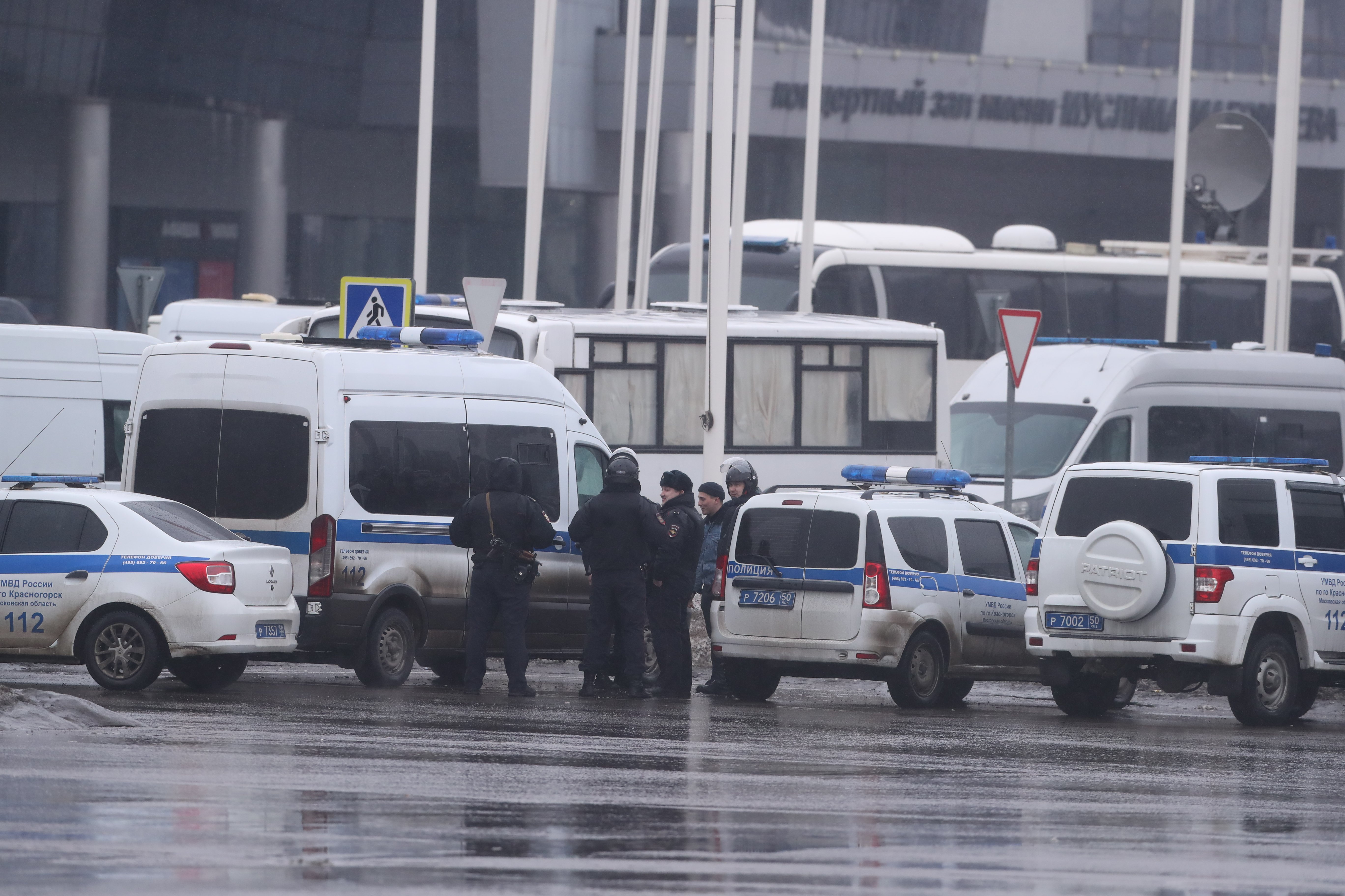 В МВД в кратчайшие сроки установили автомобиль террористов, напавших на  