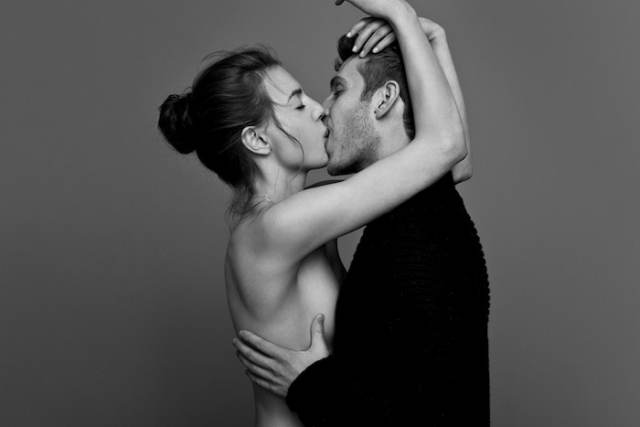 Как увеличить сексуальное влечение с помощью поцелуя